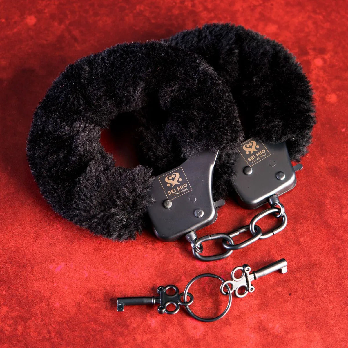 Sei Mio - Cuff Love - Furry Metal Handcuffs - PlayBlue