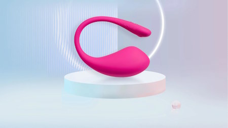 Lovense Lush 3 - Luxury Wearable Pleasure Vibrator