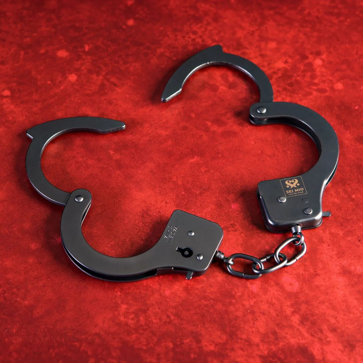 Sei Mio - Secure and Begging for Amore - Robust Metal Handcuffs - PlayBlue