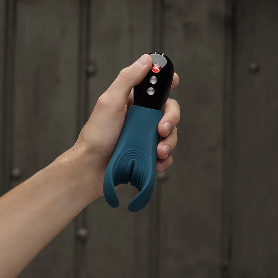 Fun Factory - Manta Vibrating Stroker - PlayBlue